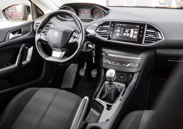 PEUGEOT 308 PureTech 130 Allure