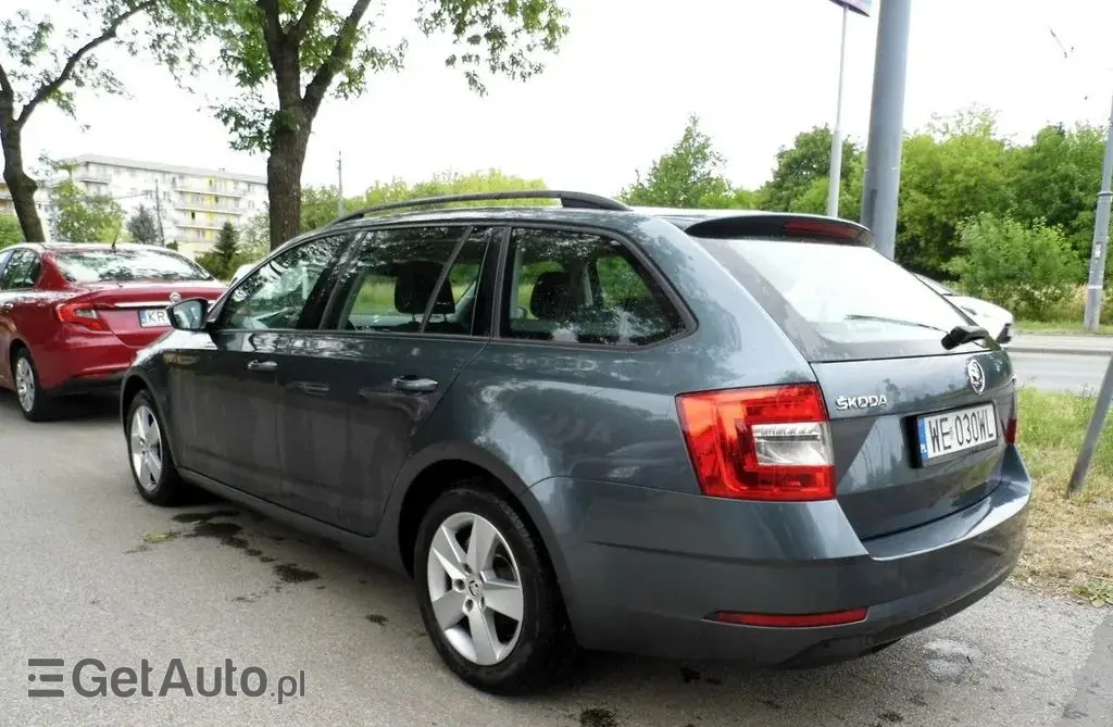 SKODA Octavia 
