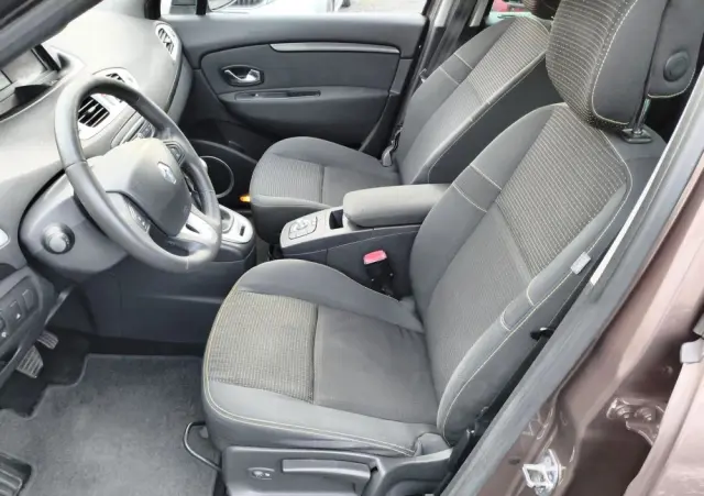 RENAULT Scenic 2.0 16V 140 CVT Dynamique