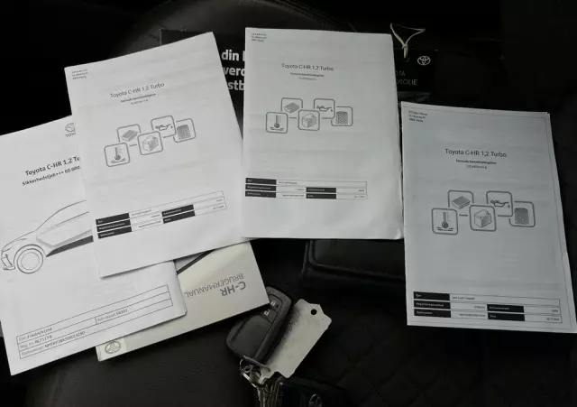 TOYOTA C-HR 1.2 T Prestige