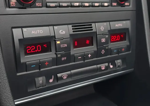 AUDI A4 Cabrio 1.8 T