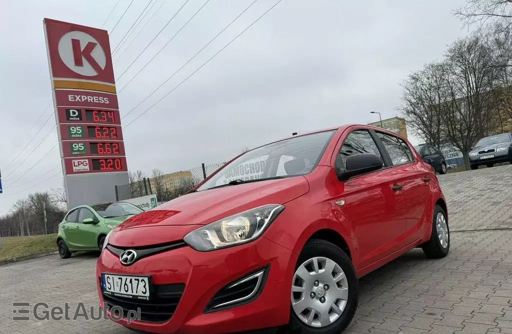 HYUNDAI I20 