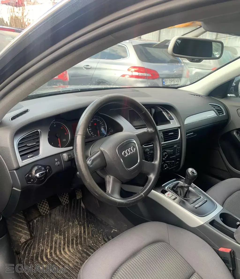 AUDI A4 