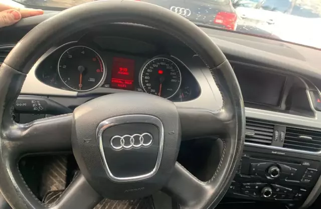 AUDI A4 