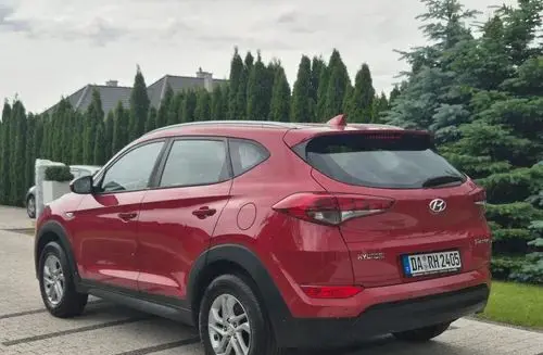 HYUNDAI Tucson 