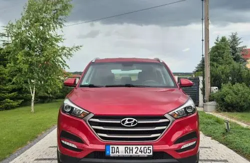 HYUNDAI Tucson 