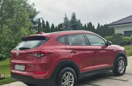 HYUNDAI Tucson 