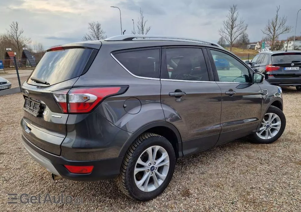 FORD Kuga 1.5 EcoBoost 2x4 Titanium