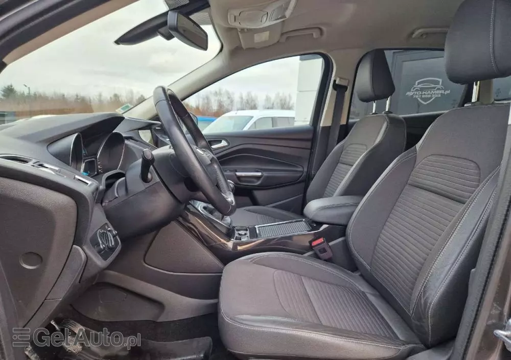 FORD Kuga 1.5 EcoBoost 2x4 Titanium