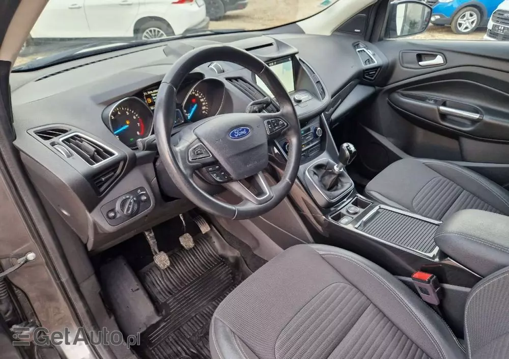 FORD Kuga 1.5 EcoBoost 2x4 Titanium