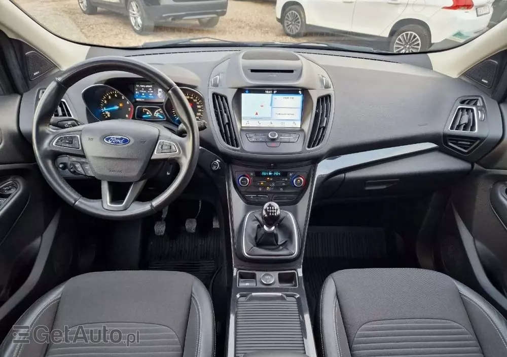 FORD Kuga 1.5 EcoBoost 2x4 Titanium