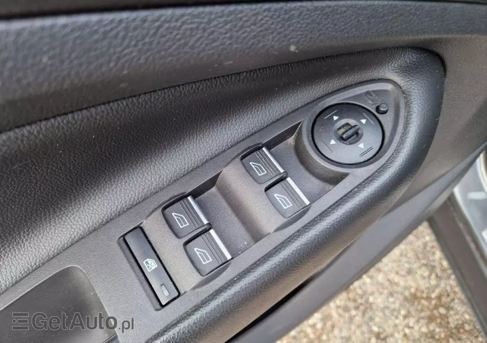 FORD Kuga 1.5 EcoBoost 2x4 Titanium