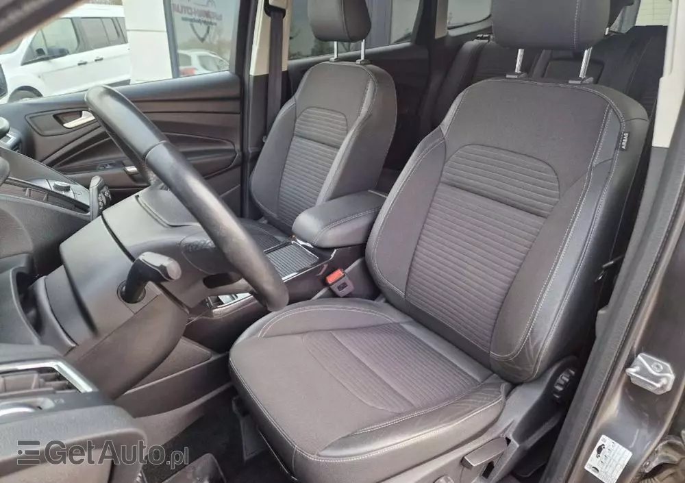 FORD Kuga 1.5 EcoBoost 2x4 Titanium