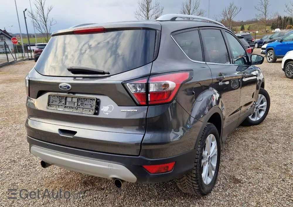 FORD Kuga 1.5 EcoBoost 2x4 Titanium