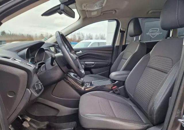 FORD Kuga 1.5 EcoBoost 2x4 Titanium