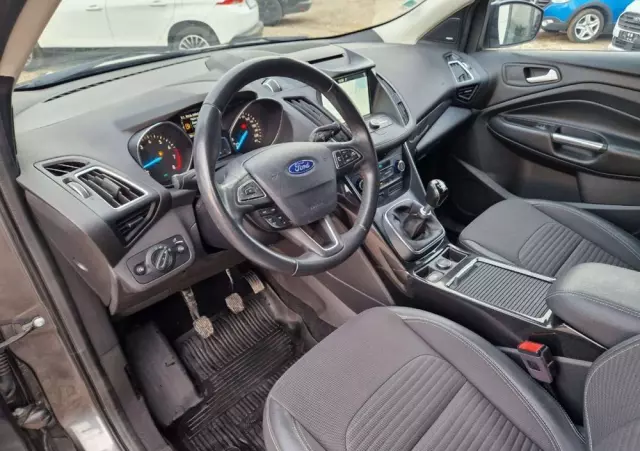 FORD Kuga 1.5 EcoBoost 2x4 Titanium