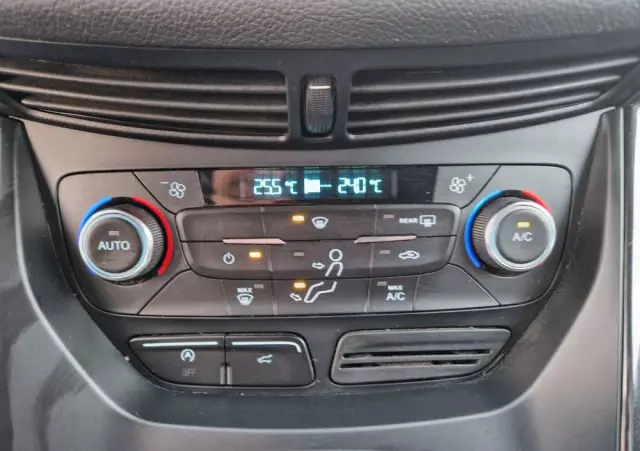 FORD Kuga 1.5 EcoBoost 2x4 Titanium