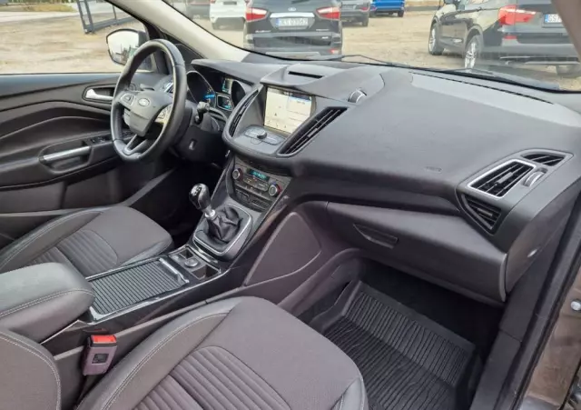 FORD Kuga 1.5 EcoBoost 2x4 Titanium