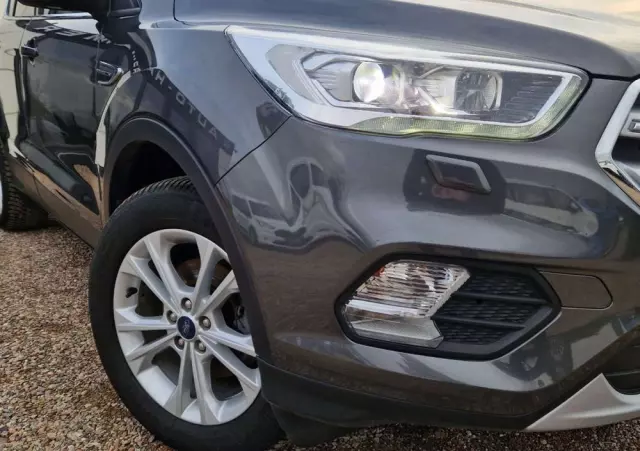 FORD Kuga 1.5 EcoBoost 2x4 Titanium