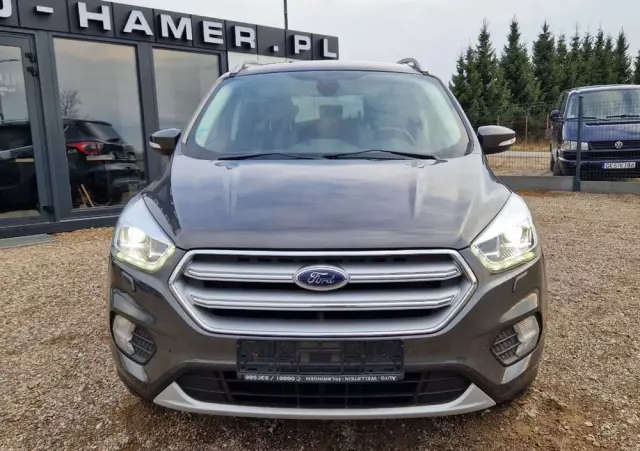 FORD Kuga 1.5 EcoBoost 2x4 Titanium