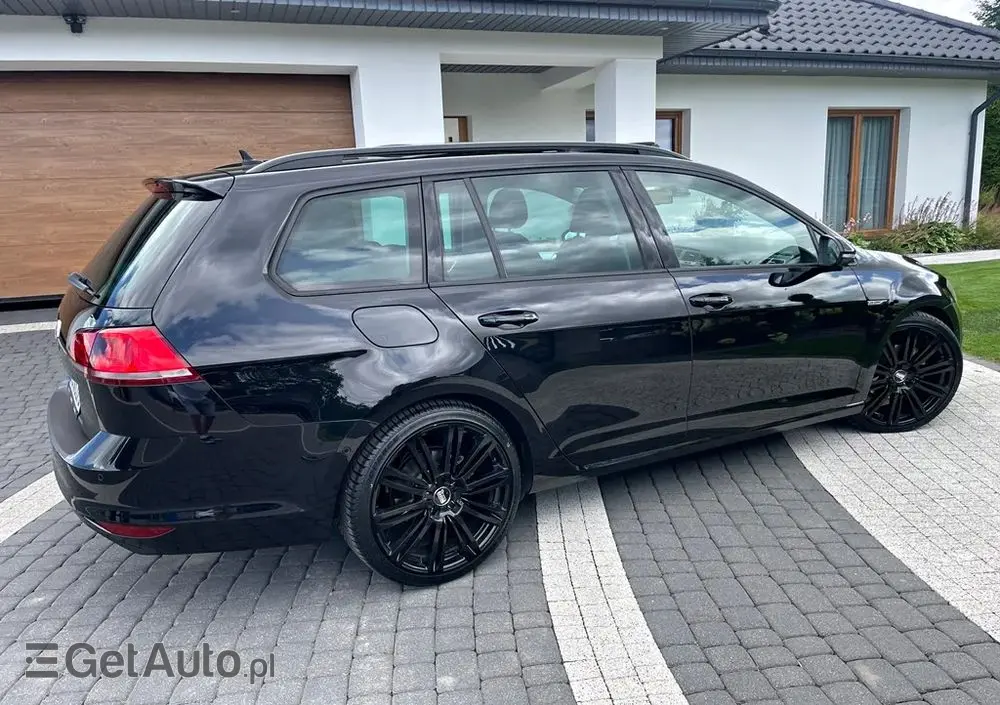 VOLKSWAGEN Golf Variant 2.0 TDI 4Motion BlueMotion Technology Cup