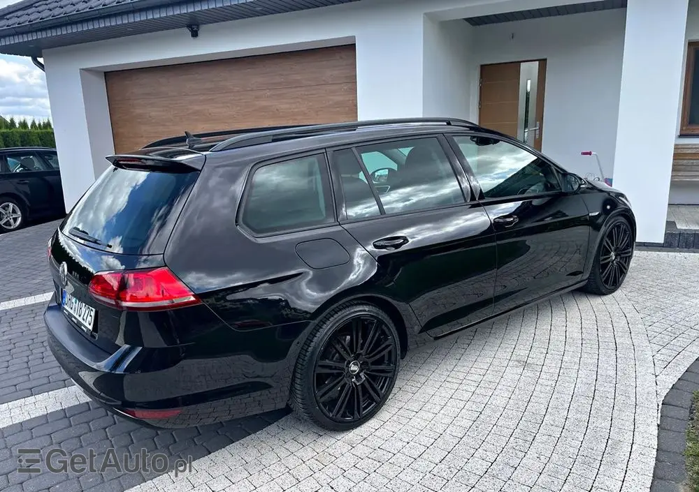 VOLKSWAGEN Golf Variant 2.0 TDI 4Motion BlueMotion Technology Cup