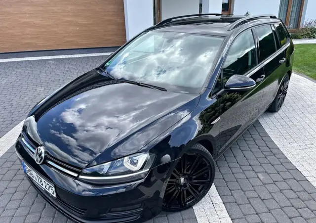 VOLKSWAGEN Golf Variant 2.0 TDI 4Motion BlueMotion Technology Cup