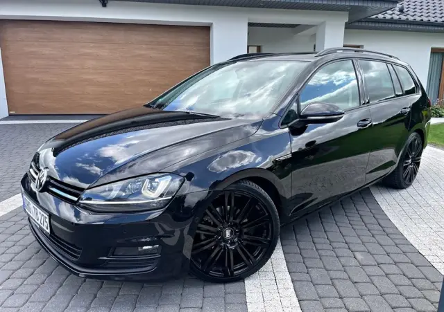 VOLKSWAGEN Golf Variant 2.0 TDI 4Motion BlueMotion Technology Cup