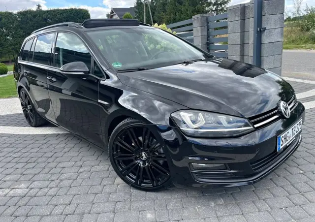 VOLKSWAGEN Golf Variant 2.0 TDI 4Motion BlueMotion Technology Cup
