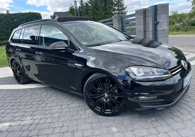 VOLKSWAGEN Golf Variant 2.0 TDI 4Motion BlueMotion Technology Cup