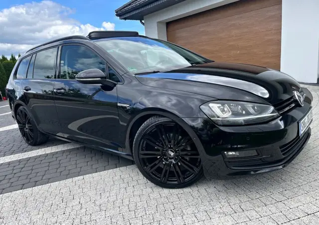 VOLKSWAGEN Golf Variant 2.0 TDI 4Motion BlueMotion Technology Cup