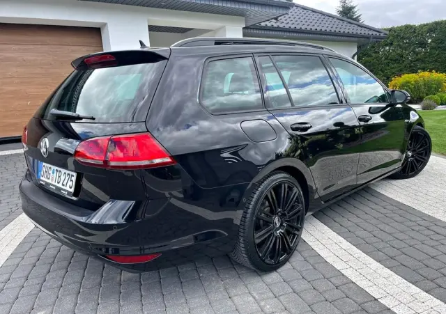 VOLKSWAGEN Golf Variant 2.0 TDI 4Motion BlueMotion Technology Cup