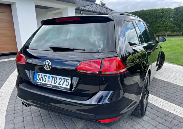 VOLKSWAGEN Golf Variant 2.0 TDI 4Motion BlueMotion Technology Cup