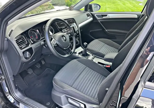 VOLKSWAGEN Golf Variant 2.0 TDI 4Motion BlueMotion Technology Cup