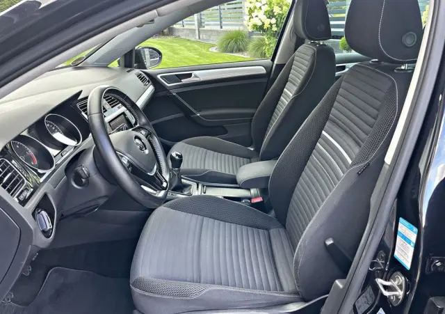 VOLKSWAGEN Golf Variant 2.0 TDI 4Motion BlueMotion Technology Cup