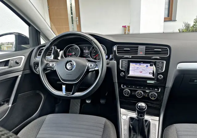 VOLKSWAGEN Golf Variant 2.0 TDI 4Motion BlueMotion Technology Cup