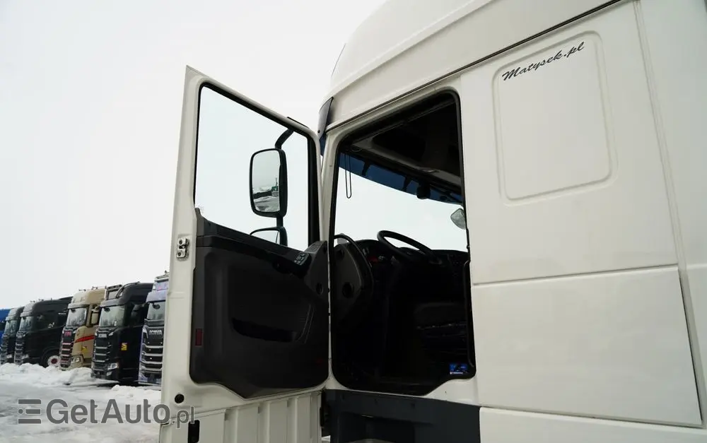 DAF XF 460 / SUPER SPACE CAB / MEGA / EURO 6 / LOW DECK 