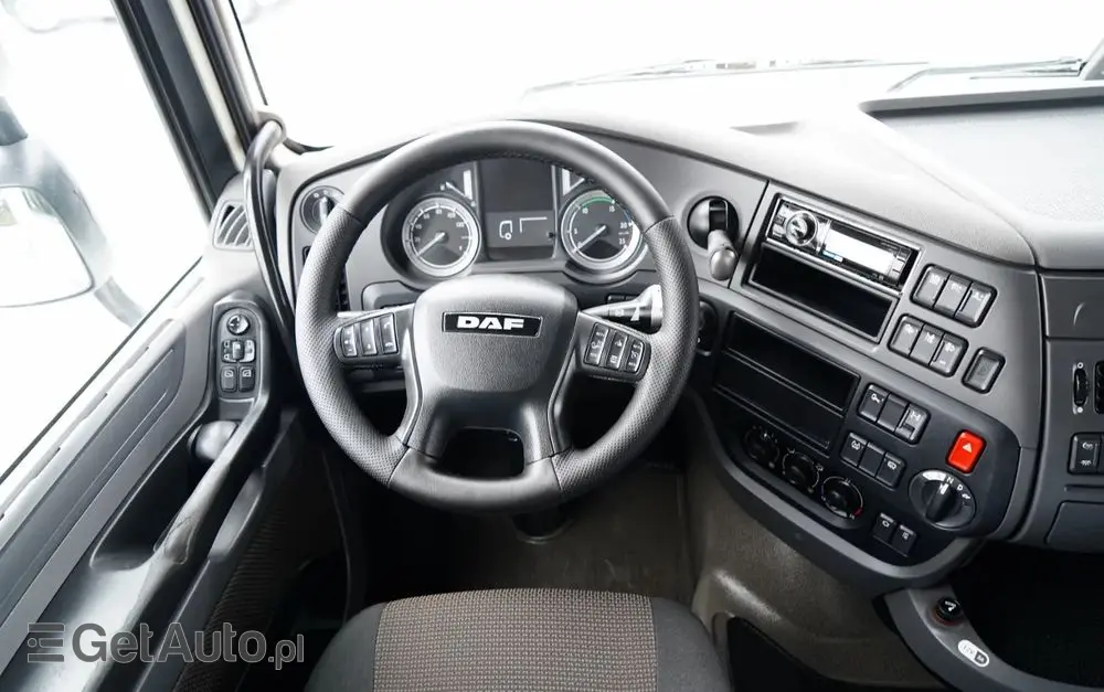 DAF XF 460 / SUPER SPACE CAB / MEGA / EURO 6 / LOW DECK 