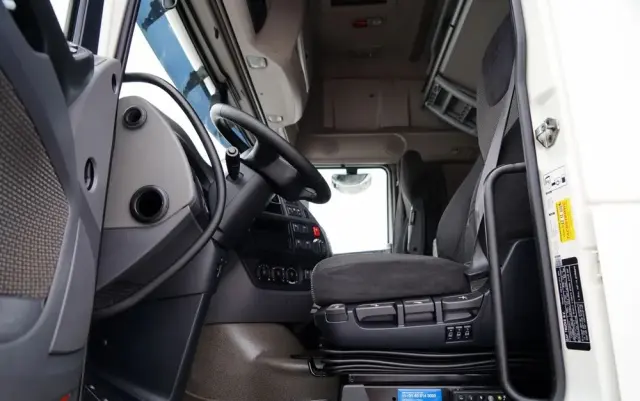 DAF XF 460 / SUPER SPACE CAB / MEGA / EURO 6 / LOW DECK 