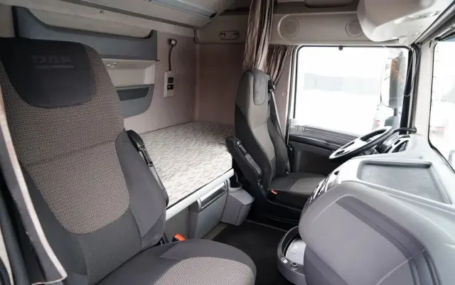 DAF XF 460 / SUPER SPACE CAB / MEGA / EURO 6 / LOW DECK 