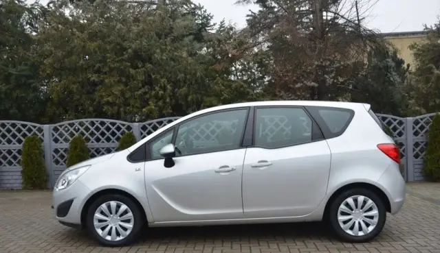 OPEL Meriva 