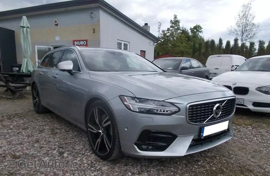 VOLVO V90 
