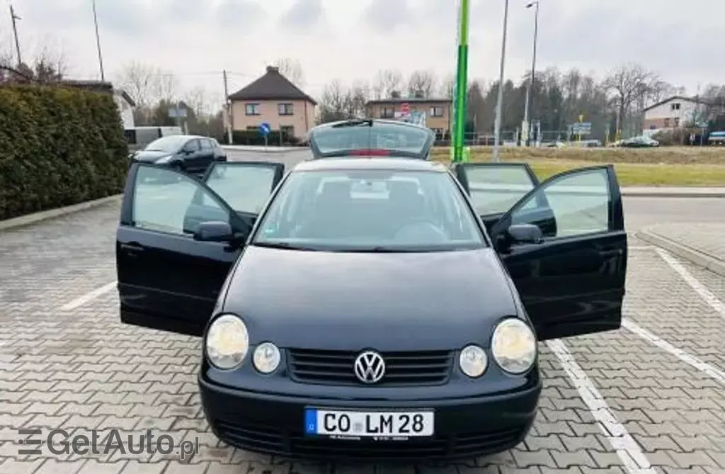 VOLKSWAGEN Polo 