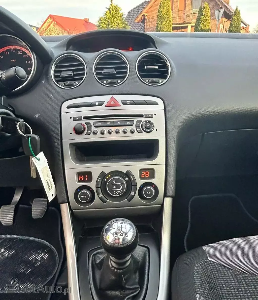 PEUGEOT 308 
