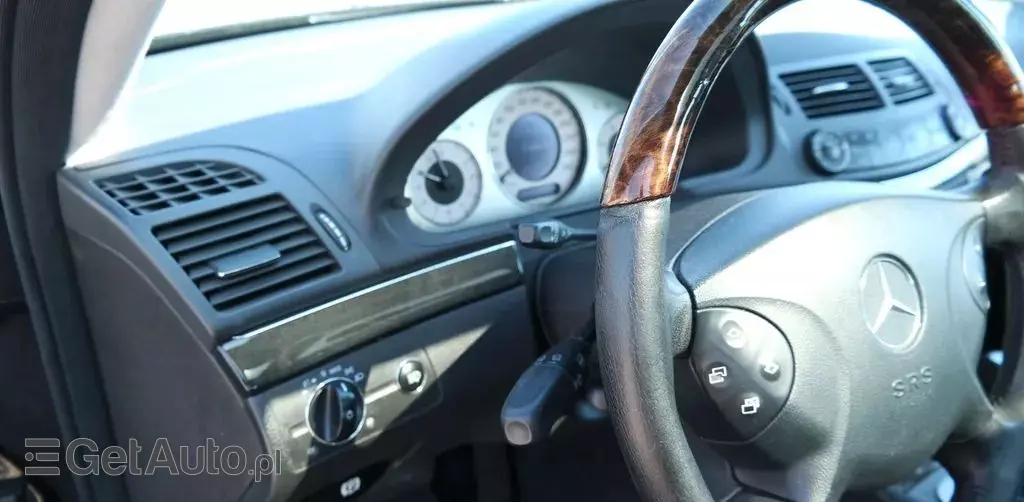 MERCEDES-BENZ Klasa E 