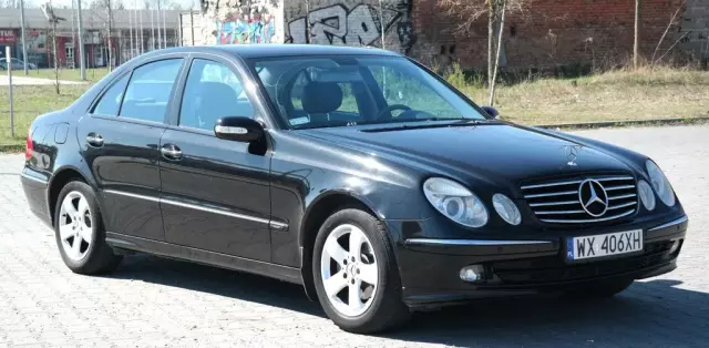 MERCEDES-BENZ Klasa E 