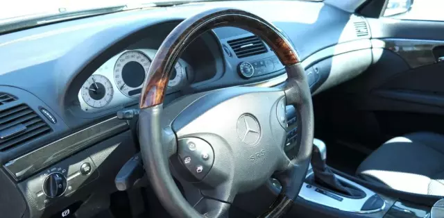 MERCEDES-BENZ Klasa E 