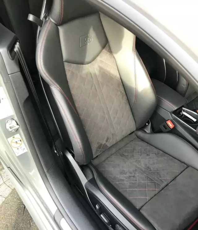 AUDI TT 