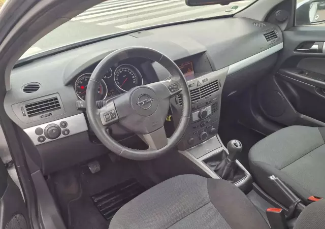 OPEL Astra Twin Top 1.6 Edition