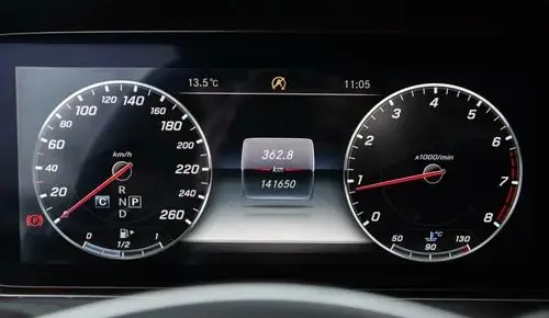 MERCEDES-BENZ Klasa E 